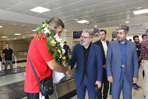 استقبال از علی شکیبازاده قهرمان کشتی جهان در ارومیه
