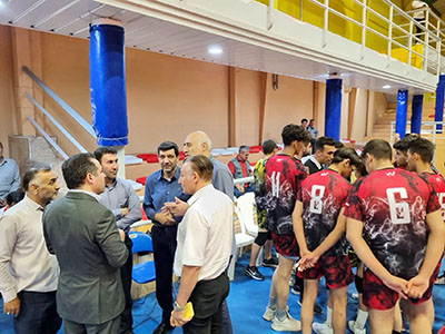 بازدید ناظران مسابقات ورزشی والیبال فرهنگیان از سالن های میزبان 