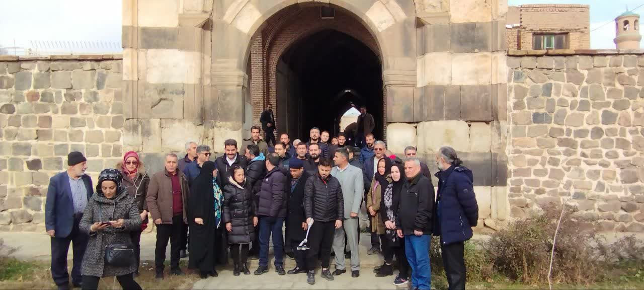 بازدید فعالان گردشگری ترکیه از اماکن تاریخی و گردشگری آذربایجان غربی