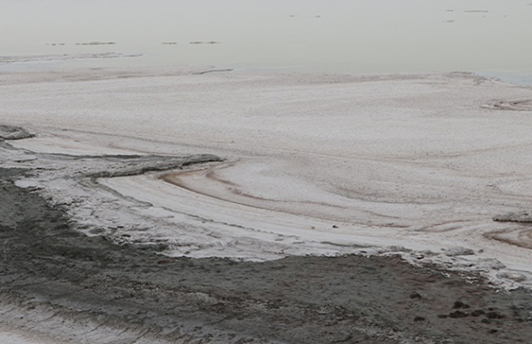 دریاچه ارومیه به سختی نفس می‌کشد