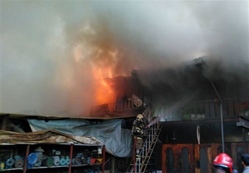 آتش‌سوزی بازارچه‌ای در آذربایجان غربی