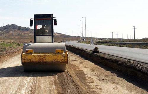 ٣۶ کارگاه راه‌سازی در آذربایجان غربی فعال است