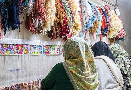 کارگاه‌های قالی‌بافی صندوق زنان خرد روستایی راه‌اندازی می‌شود