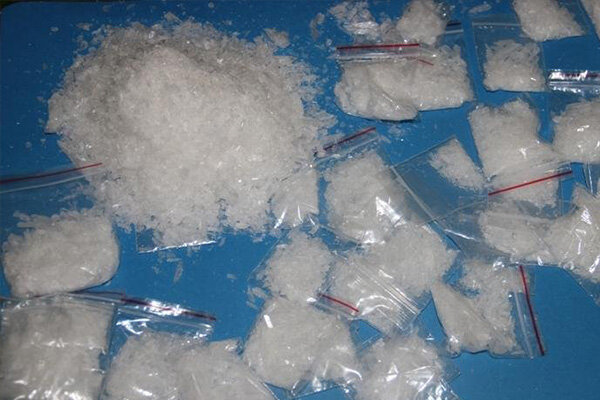 کشف ۱۷۴ کیلو و ۷۰ گرم مواد مخدر از نوع شیشه مایع