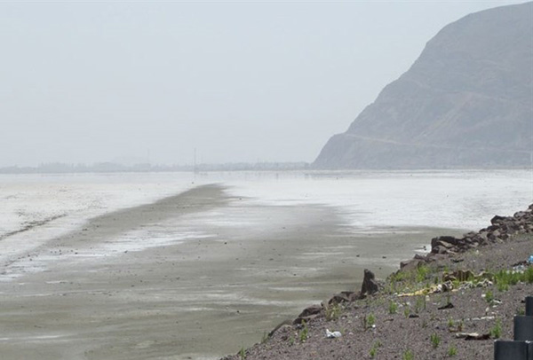۱.۵ میلیارد متر مکعب از آب دریاچه ارومیه باقی مانده است