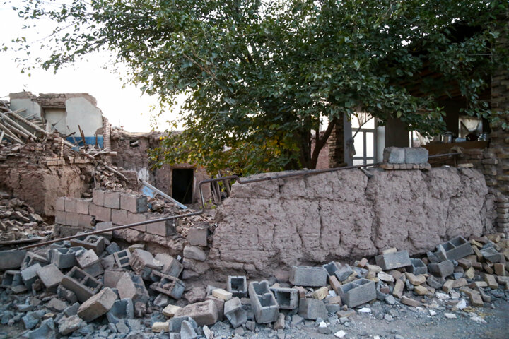خسارت بیمه‌ای زلزله زدگان خوی پرداخت می‌شود
