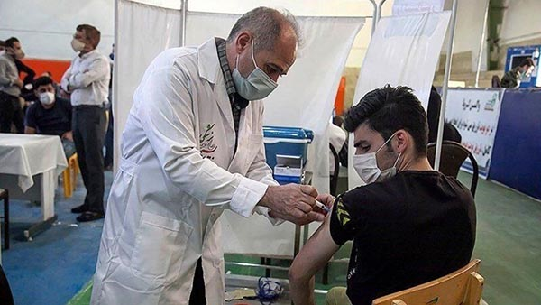 نیم میلیون نفر در آذربایجان غربی واکسن کرونا دریافت نکرده‌اند