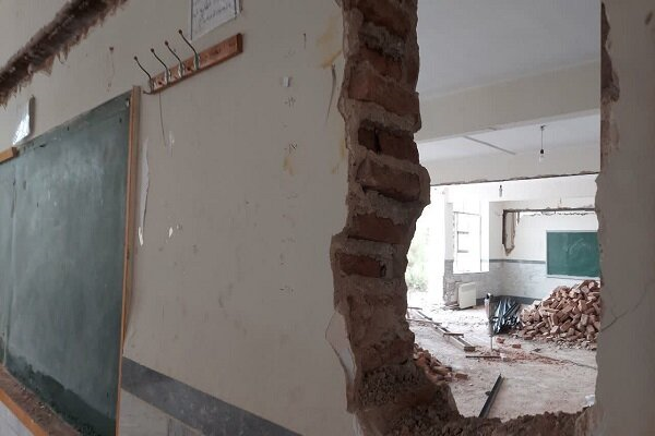 ساخت 4 مدرسه از ۱۸ مدرسه‌ای که در زلزله خوی تخریب شد