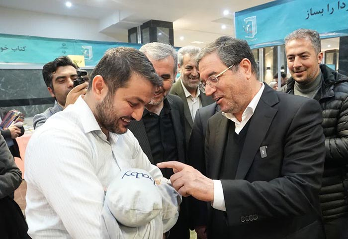 بازدید استاندار آذربایجان‌غربی از نمایشگاه کتاب ارومیه 