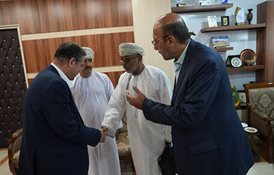 دیدار رییس اتاق بازرگانی استان شمال شرقی عمان با استاندار آذربایجان‌غربی