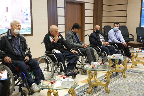 دیدار استاندار آذربایجان‌غربی با جمعی از اعضای انجمن جانبازان نخاعی استان