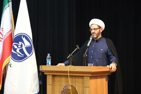 وظیفه اصحاب رسانه روایت‌سازی صحیح است