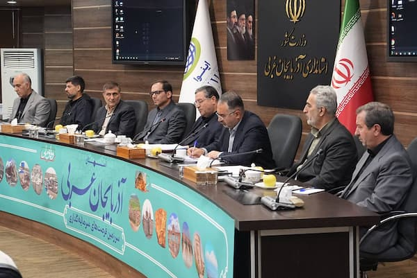 فرمانداران مانع از بروز هرگونه کمبود در سفره مردم شوند