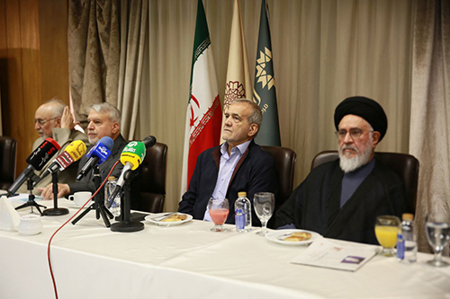 پزشکیان: با کمک هنرمندان ایران را به جایگاه حقیقی می‌رسانیم