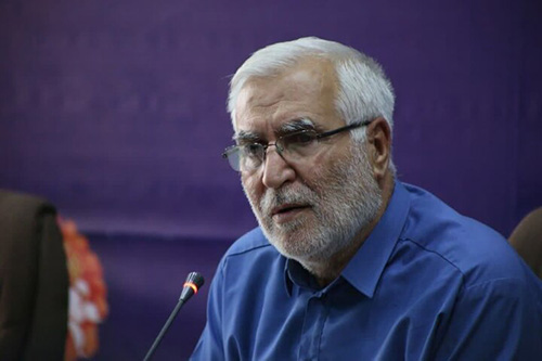 کمکاری پیمانکاران در اجرای پروژههای عمرانی مشهود است