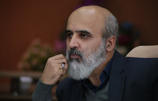 مدیران پژوهش‌گریز امور را دل‌بخواهی به پیش می‌برند