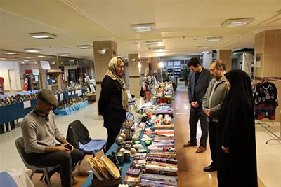 نمایشگاه صنایع‌دستی در كتابخانه مركزی ارومیه دایر شد
