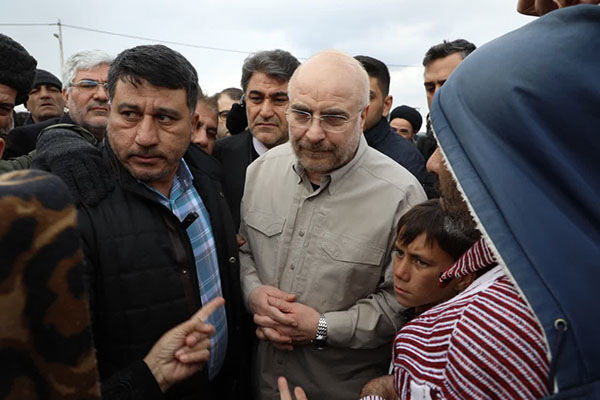 بازسازی مناطق زلزلهزده قبل از سرمای سال آینده